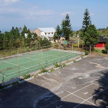 Hotel Surya Indah Batu Malang エクステリア 写真