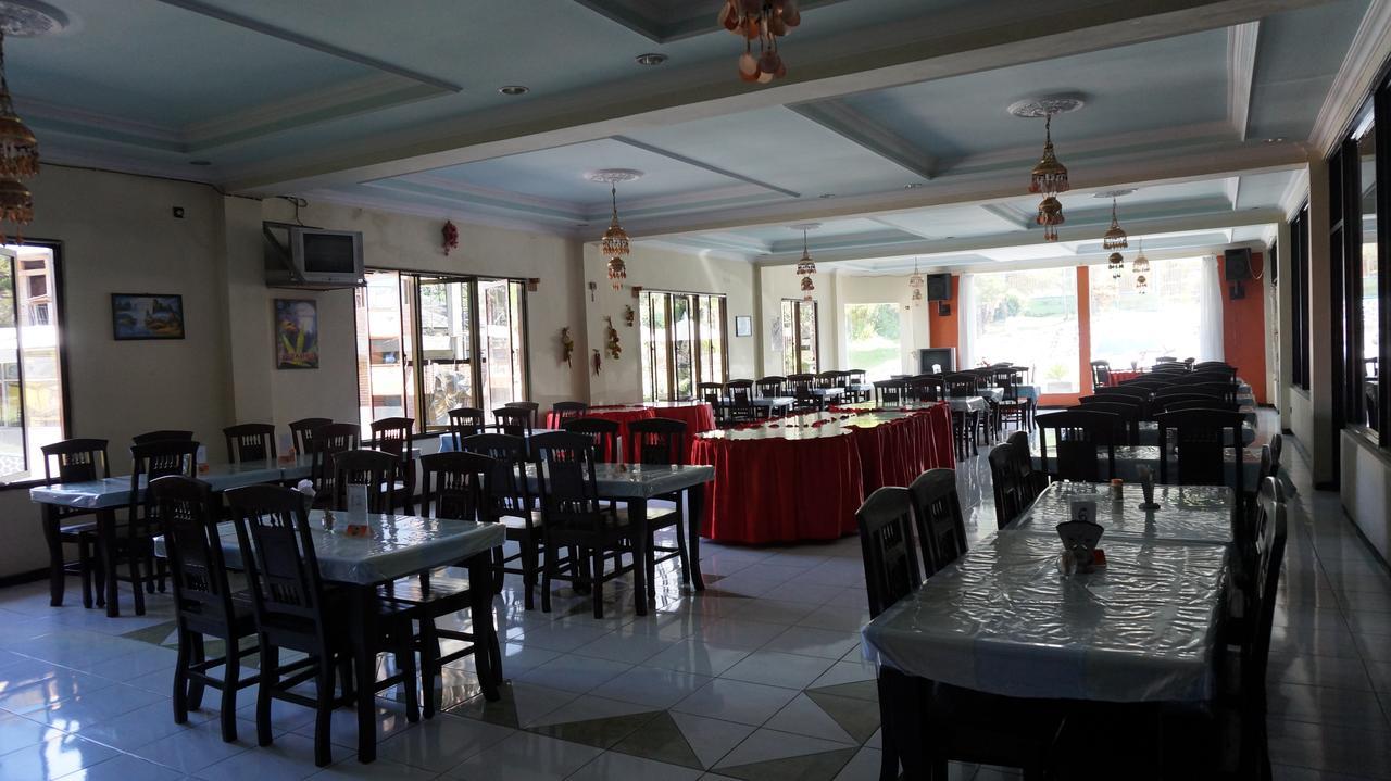 Hotel Surya Indah Batu Malang エクステリア 写真