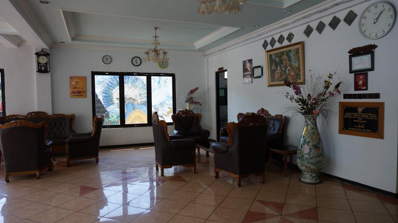 Hotel Surya Indah Batu Malang エクステリア 写真