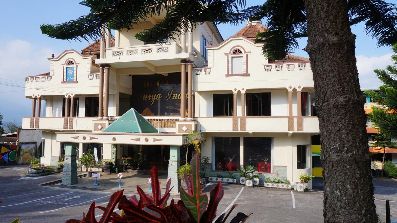 Hotel Surya Indah Batu Malang エクステリア 写真